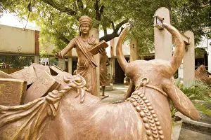 Sculpture of pandit sarvanand, varanasi