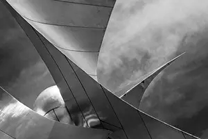 Sculpture on Prager Strasse in Dresden
