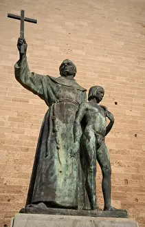 Sculptures Santo Domingo (left) and San Francisco (right) Basilica of the Monastery of Sant Francesc