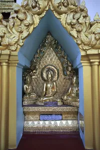 Seated Buddha statues