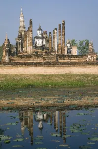 Seated Buddha, Wat Mahathat Temple
