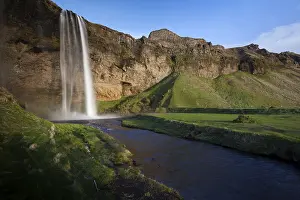 Seljalandsfoss waterfall, Porsmoerk