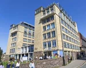 Senate House building, University of Bristol campus