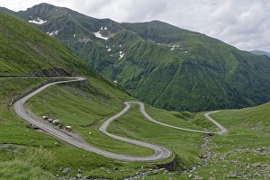 Serpentines in the course of the Transfagara