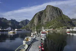 Category Scandinavia Prints: Sheltered harbour and high mountains