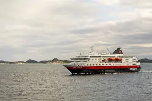Ship MS Kong Harald, Bolga, Nordland