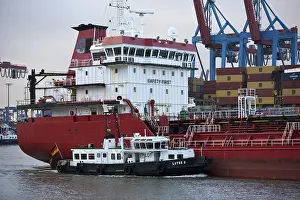 Ships at the Burchardkai container terminal in the Port of Hamburg