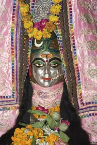 Shiva statue in gopeshwar mahadev temple