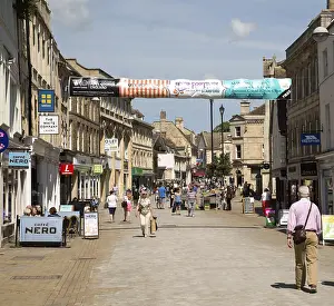 Shoppers in High Street, Stamford