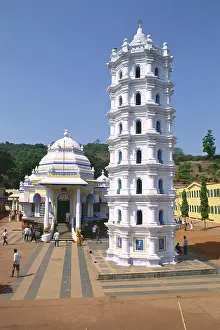 Shri Mangeshi or Mangesh temple and deepstambh