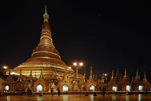 Shwedagon Pagoda, nighttime in Yangon (Rangoon)