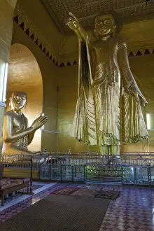 Shweyattaw Buddha, Mandalay Hill