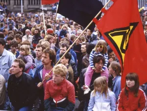 Siegen. Steelworkers on warning strike on 25