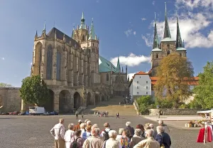 Sightseeing group at the Cathedral Square
