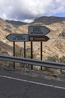 Category Mountain Landscapes Prints: Signpost on the mountain road GC-210