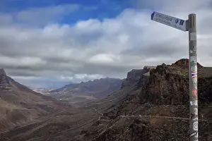 Signpost to the North Star, view of the mountains in the Parque Natural de Pilancones