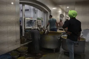 Sikh, temple, kitchen, indian food, delhi, india