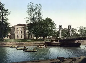 Singapore, Cavenagh Bridge with Stamp Office