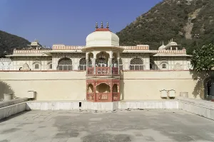 Sisodia Rani Ka Bagh Palace, Jaipur