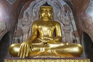 Sitting buddha, Dhammayan Gyi Temple