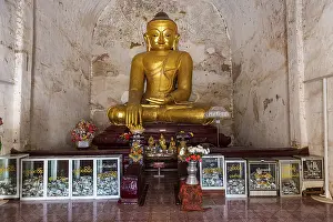 Category Buddhism Prints: Sitting buddha in the Manuha temple