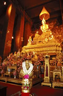 Sitting Buddha statue (Phra Buddha Deva Patimakorn)