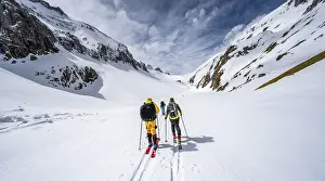 Ski tourers ascending from the Iffigtal to the Wildhornhutte
