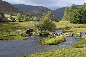 Slater's Bridge, stone bridge over river