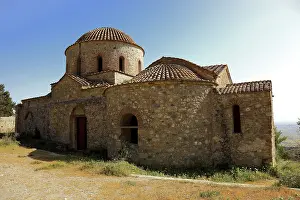 The small Buffavento, below the large castle