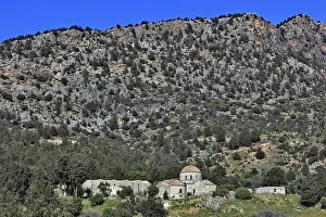 The small Buffavento, below the large castle