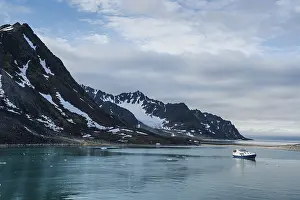 Small fishing boat in Magdalenefjorden