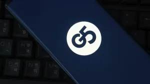 Smartphone with G5 logo displayed on a dark background