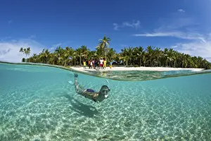 Snorkelling off Palm Island, Fadol