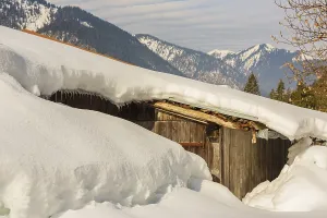 Snow covered barn at the Garberl Alpe in the Eng valley
