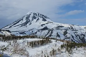 Snowcapped mountains in the Unesco world heritage site Shiretoko National Park