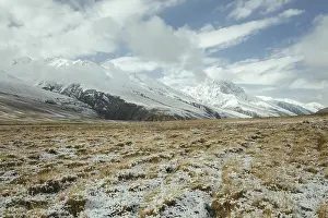 Snowy landscape, high valley, fresh snow