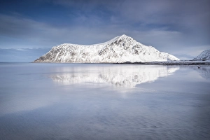 Snowy mountains, Skagsanden, Flakstad