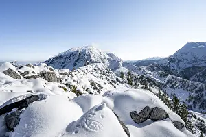 Snowy summit of the Jenner in autumn