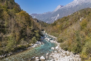 Soca River, autumnal Soca Valley, Kobarid, Slovenia, Europe