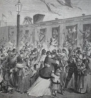 The soldiers of the Guard Landwehr are received by their families at the Potsdam station of Berlin