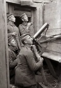 Four soldiers with machine gun