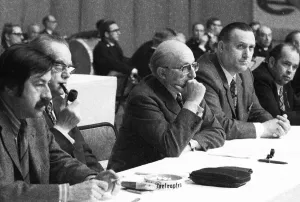 The SPD rally for the ratification of the East German treaties on 23 April 1972 in the Westfalenhalle in Dortmund