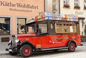Specialized shop for Christmas items