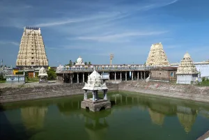 Sri Ekambaranathar Temples with tank