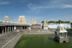 Sri Ekambaranathar Temples with tank