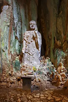Statue of Buddha, Marble Mountains