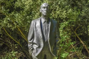 Statue of Johannes R. Becher, SeestraBe