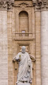 Statue of St. Peter with keys at St