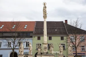 Statues, holy figures of the plague column column on the main square