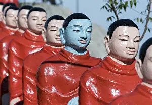 Statues of monks, Temple of 500 Arhats